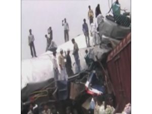 Katliam Gibi Tren Kazası: 40 Ölü