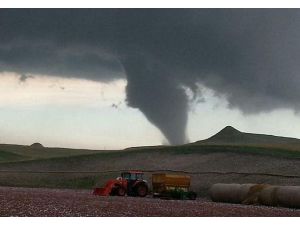 Hortumun Çalıştıkları Şantiyeyi Yıkışını Böyle Kaydettiler
