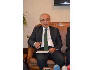 Bakan Elvan Yeniden Seçim Yapılacak Kasabada Miting Yaptı