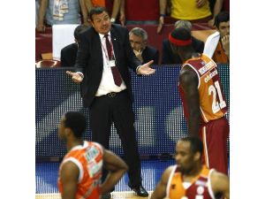 Galatasaray Bir Adım Öne Geçti