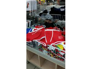 Real, Türk Bayraklı İç Çamaşırları Satıştan Kaldırdı