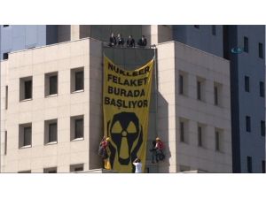 Greenpeace’den Pankartlı Protesto