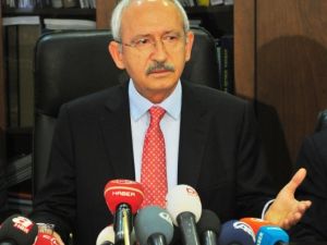 Hem Hükümeti Hem Göstericileri Uyardı