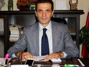 Ak Parti’de Bir İstifa Daha