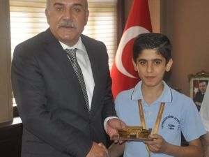 Vali İpek: “Sürece Ciddi Katkıları Olan Öcalan’ı Takdirle Karşılıyorum”