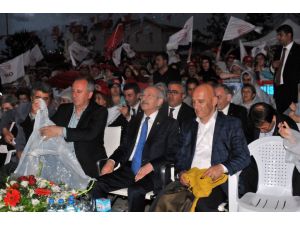 Chp Lideri Kılıçdaroğlu Yağmur Altında Konser İzledi