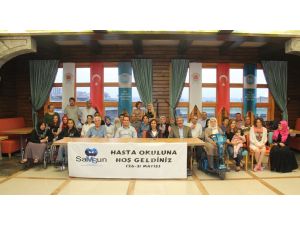 Ms Hastaları Hem Tatil Yaptı Hem De Hastalıklarını Öğrendi