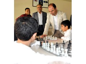Başkan Çiftçi Gençlerle Buluştu