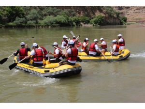 Cehennem Deresinde Rafting Keyfi