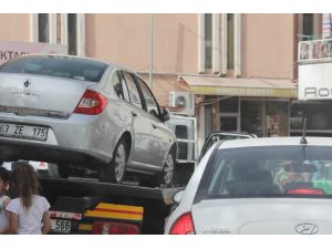 Şanlıurfada Kaldırımlar Araçlardan Temizleniyor