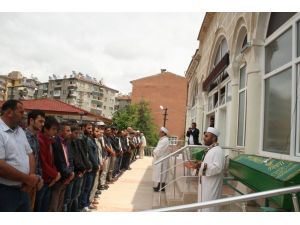 Baba İle Oğlu Son Yolculuğuna Uğurlandı