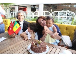Senegal’in Türk Prensesi Aminata Deniz’in 1. Yaş Günü Kutlandı