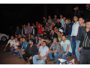 İstedikleri Ücret Verilmeyen Taşeron İşçilerinden Eylem