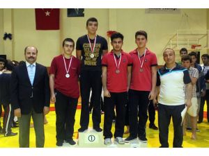 İhlas Koleji’nden Güreşte Altın Zafer
