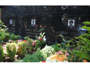 Savaş Buldan Mezarı Başında Anıldı