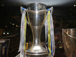 Fenerbahçenin Şampiyonluk Kupası Müzeye Yerleştirildi