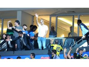 Efsane, Fenerbahçe Tribününde