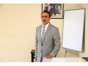 Esenyurt’ta 8’nci Dönem Kursiyerleri Sertifikalarına Hak Kazandı