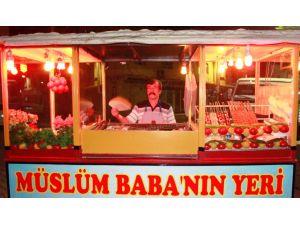 Müslüm Gürses’i Parçalarıyla Yaşatıyor