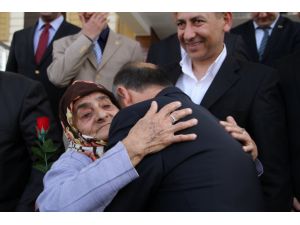 Vali Azizoğlu Atlarla Uğurlandı