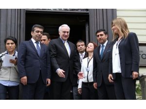 Abd Büyükelçisi Rıccıardone, Otistik Çocuklarla Bir Araya Geldi