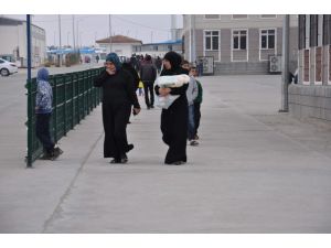 Suriyeliler, Esadın Seçilmesine Tepki Gösterdiler