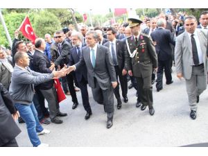 Cumhurbaşkanı Gül Halkla Kucaklaştı