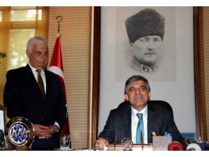 Cumhurbaşkanı Gül: “Seçim Süreci Şeffaf Bir Şekilde İlerliyor”