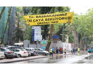 Başbakan Erdoğan, Çaya Davet Eden Taksicileri Kırmadı