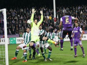 Bursaspor Son Dakika Golleri İle Yıkılıyor