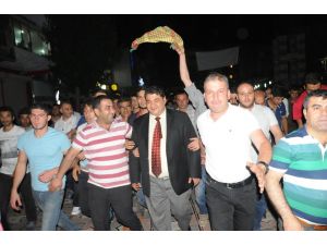 Kck Davasından Tahliye Olan Budak’a Cizre’de Coşkulu Karşılama