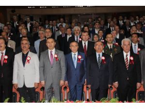 Kktc Cumhurbaşkanı Eroğlu Ve Bakan Yılmaz Vergi Rekortmenlerini Ödüllendirdi