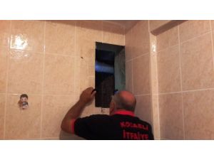 Mahsur Kalan Kargaları İtfaiye Ekipleri Kurtardı