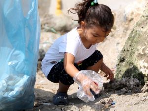 Mersinde Sahil Ve Deniz Temizliği Yapıldı