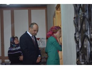 Bakan İslam Sel Felaketinde Kaybolan Gencin Ailesini Ziyaret Etti