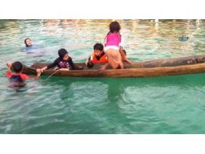 Kız Çocuğu Cesaretiyle Şaşırttı