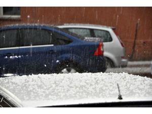 Suşehri’nde Dolu Yağışı Hayatı Olumsuz Etkiledi