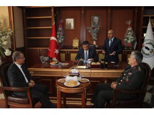 Bakan Yılmaz, Lice’deki Olayları Değerlendirdi