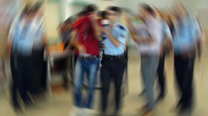 Ksüde 54 Üniversiteliye Gözaltı