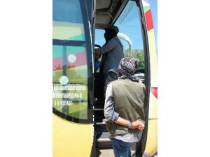 Kck’lılar Vekillerin Aracını Durdurdu
