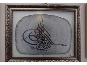 “Solmayan Renkler” Ebru Sergisi Kartal’da