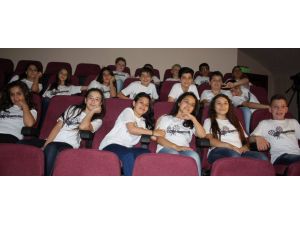 Minik Öğrencilerden Anlamlı Film