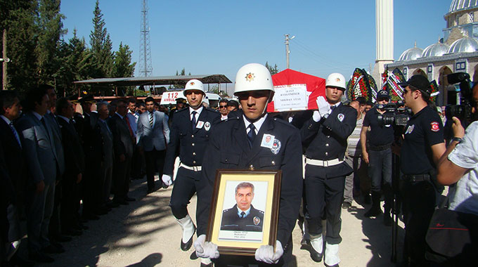 Şehit Başkomiser Memleketi Hatay’da Toprağa Verildi