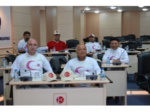 Mhp’li Meclis Üyelerinden Bayrak Tişörtlü Protesto