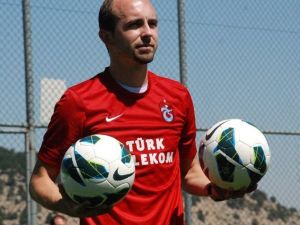 İmzayı Attı