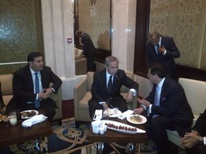 Arada Kadım, Tam Arada