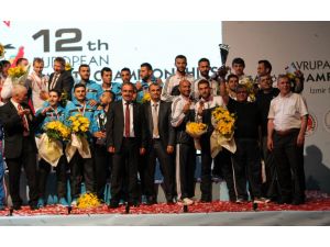 Esenlik Malatya Belediyesporda Avrupa Üçüncülüğü Sevinci Yaşanıyor