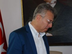 Vali Taşkesen, Gözyaşlarını Tutamadı