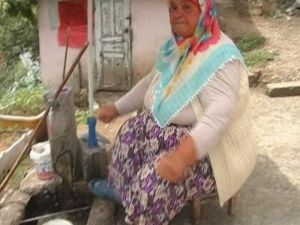 9 Yıldır Evinden Ayrılamıyor