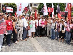 Mersinde Add Üyelerinden Bayrak Protestosu